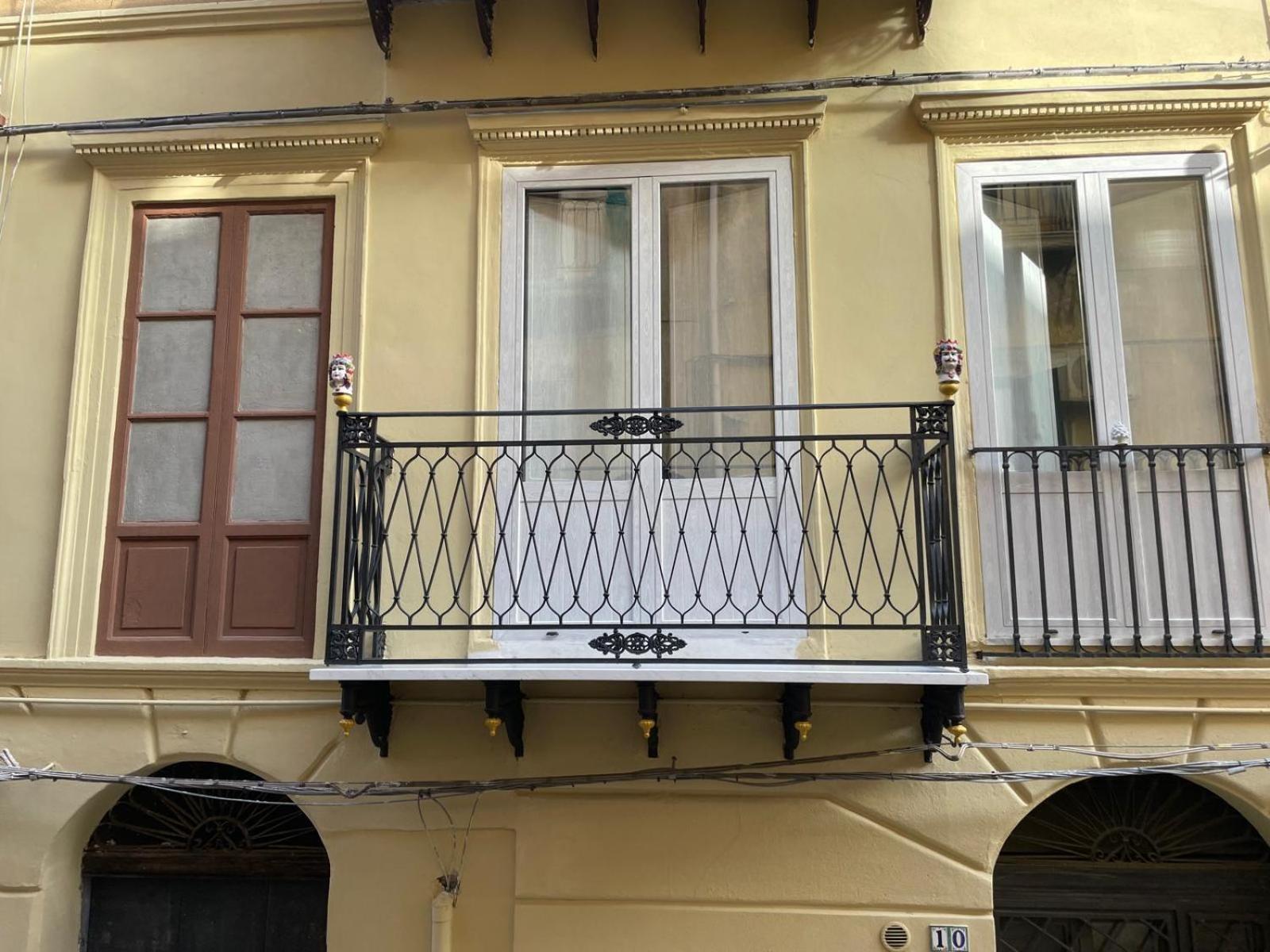Casa Vacanze Donna Mariacarme' Palermo Eksteriør bilde